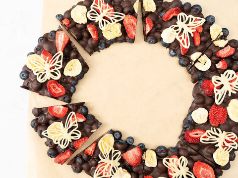 5 Ingredient No Bake Vegan Blueberry Chocolate Wreath