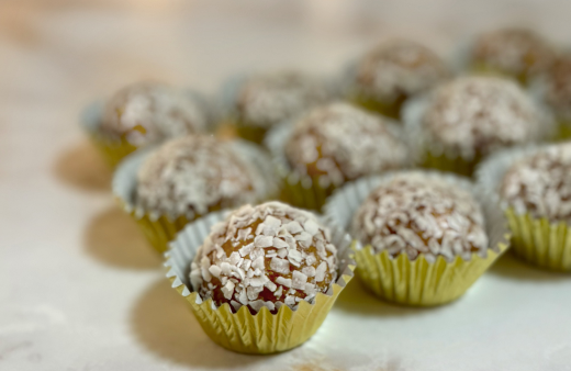 Coquito Bites (Coconut Rum Balls)